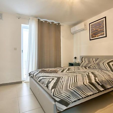 Urban Front - Walking Distance From Paceville And St George Bay Beach Is-Swieqi Экстерьер фото