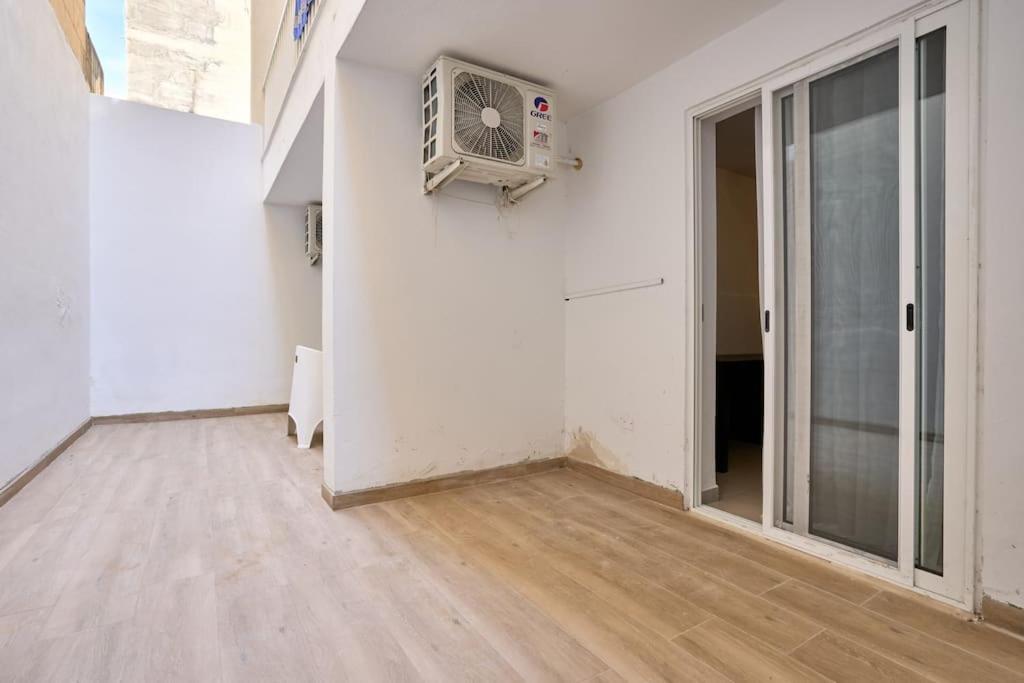 Urban Front - Walking Distance From Paceville And St George Bay Beach Is-Swieqi Экстерьер фото